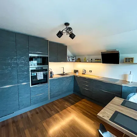Landscape Apartment *